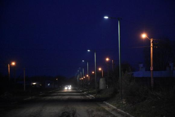 Más iluminación para los barrios de Chacabuco