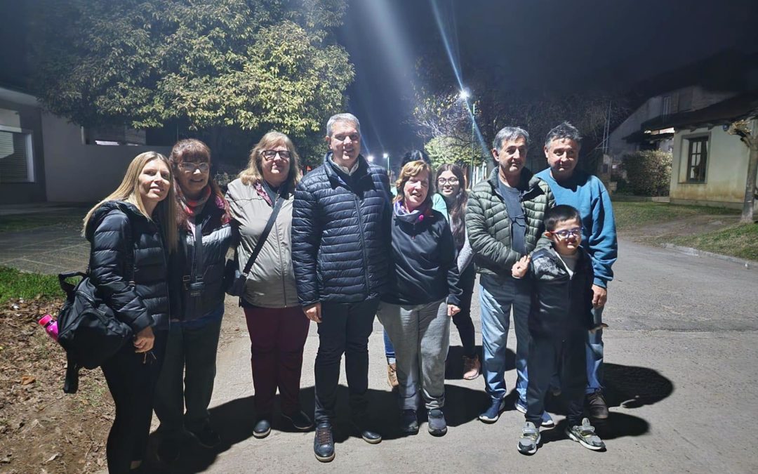 Golía inauguró una nueva cuadra de luminarias LED en calle Cerrito