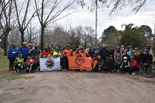 Se llevó a cabo la 4° edición del Cicloturismo Solidario junto al proyecto «Uniendo Escuelas»