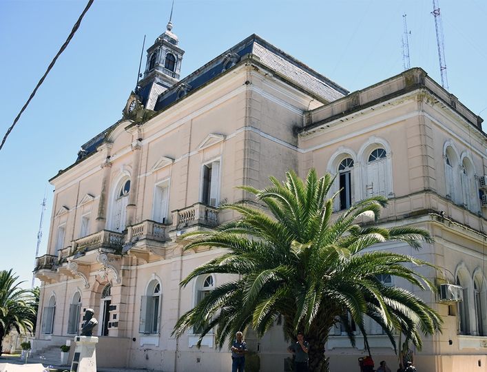 El Municipio depositó hoy el importe del bono acordado con los gremios