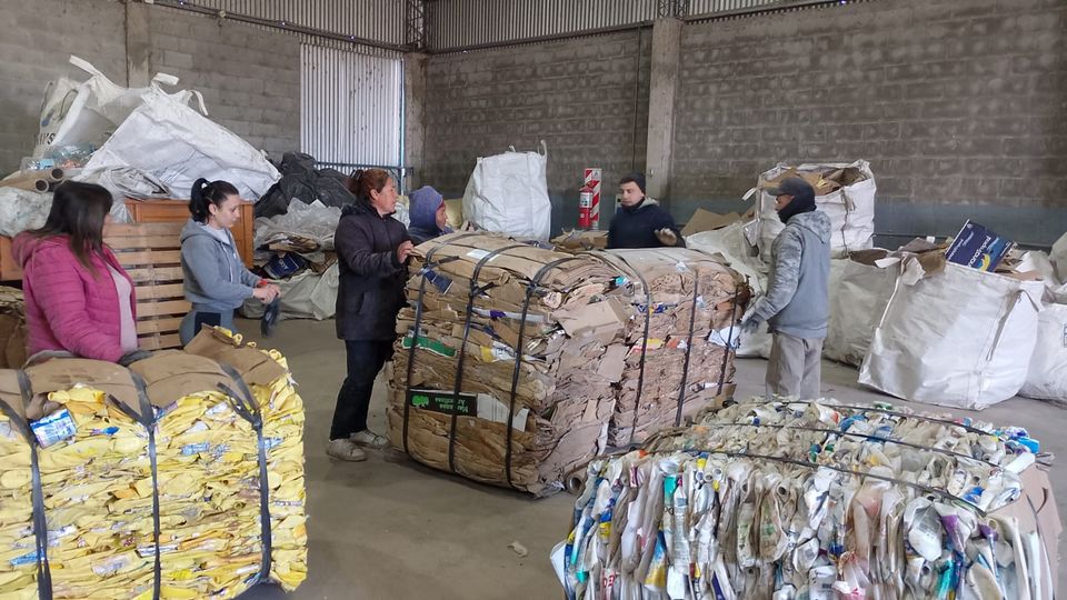 Nueva carga de materiales reciclables desde la Planta de Tratamiento de Residuos