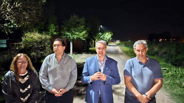 Golía inauguró dos nuevas cuadras de luminarias en calle Uspallata