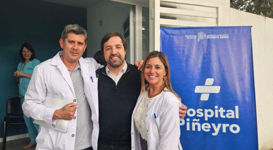 Autoridades de salud junto al Ministro bonaerense, Nicolás Kreplak