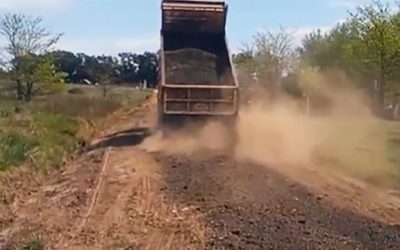 Colocación de piedras y arreglo de calles en Cucha Cucha