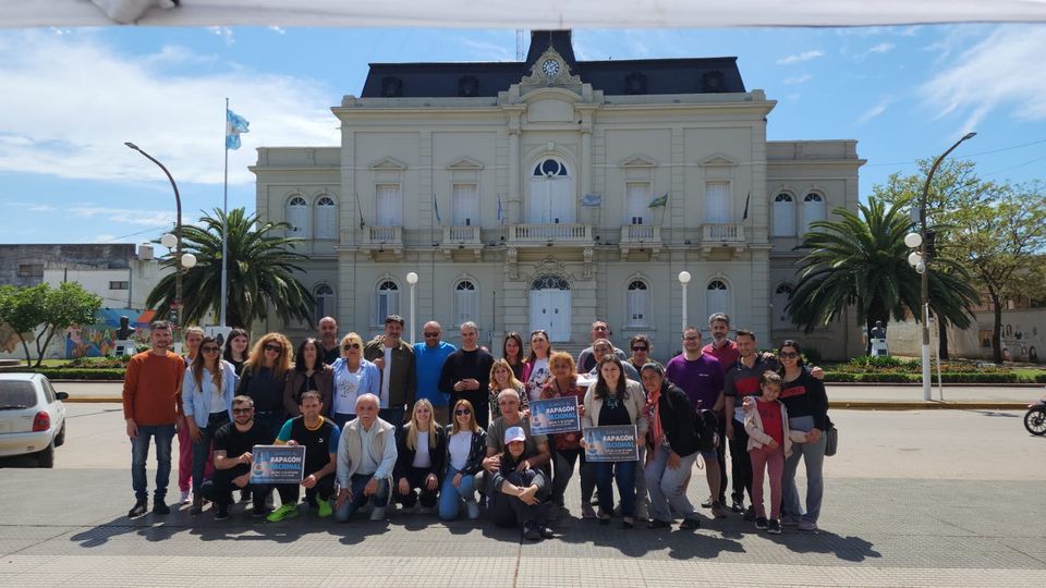 Jornada contra los tarifazos nacionales frente al Municipio