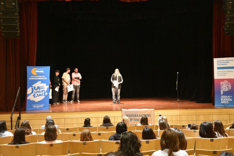 Reconocimientos en el Teatro Italiano por el Día de los Derechos de Estudiantes Secundarios