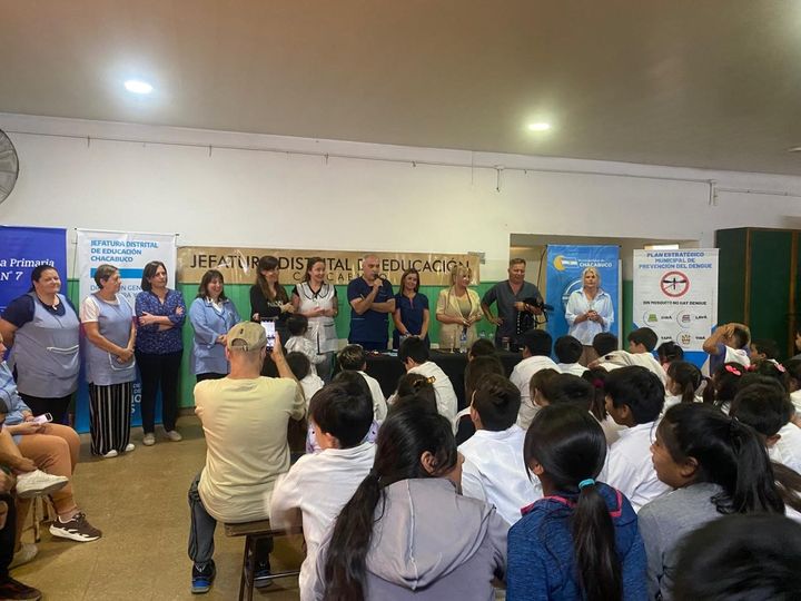 Charla sobre dengue en la Escuela Primaria N°7