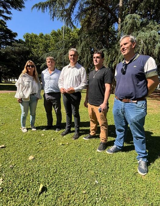 Golía inauguró alumbrado en la plaza de Rawson y anunció 14 cuadras de iluminación LED