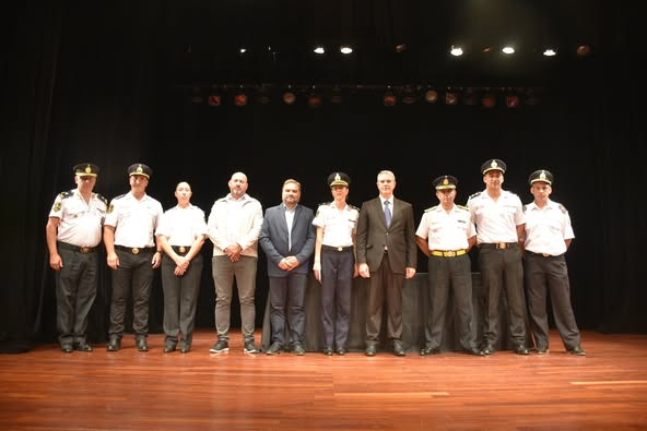 Golía reconoció a efectivos policiales en el 203° aniversario de la Policía Bonaerense