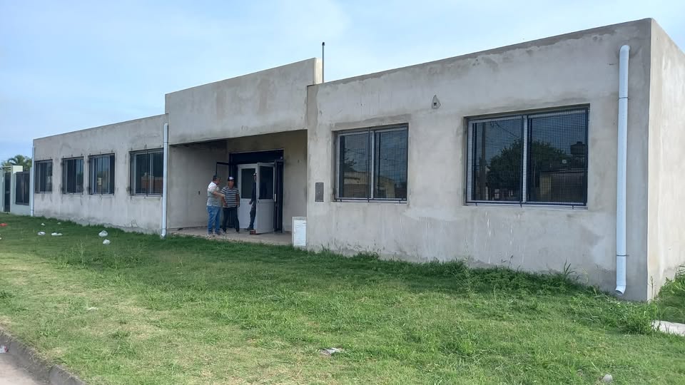 Inicio de obra de la Escuela de Educación Artística en el Barrio Alcira de la Peña