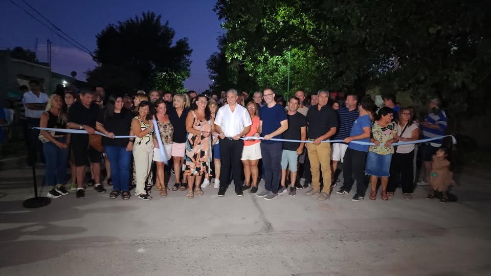 Golía inauguró tres nuevas cuadras de pavimento y luminaria LED en el barrio La Amistad