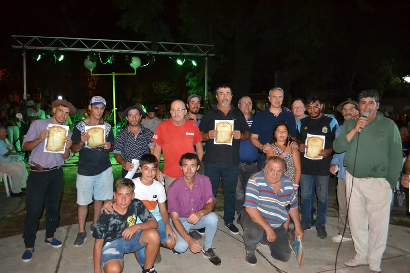 Con un anfiteatro lleno, cerró la Fiesta del Ladrillo Artesanal