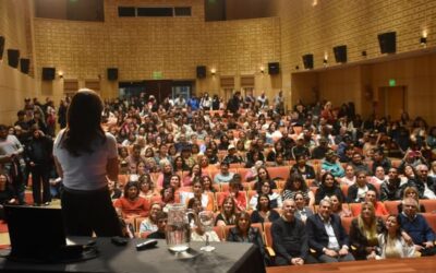 «Cerebro y estrés»: Jornada ante un Teatro Italiano colmado