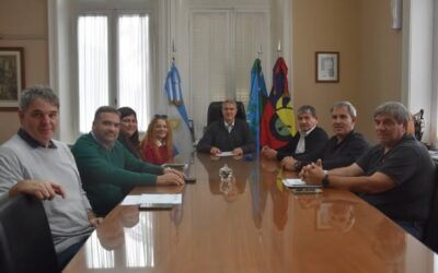 Golía firmó convenio para la nueva iluminación de la Plaza Belgrano