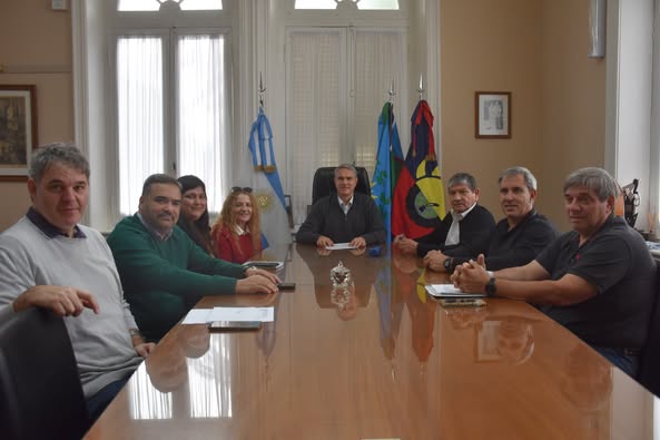Golía firmó convenio para la nueva iluminación de la Plaza Belgrano