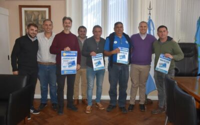 Golía entregó tarjetas Fortalecer a metalúrgicos y playeros de estaciones de servicio