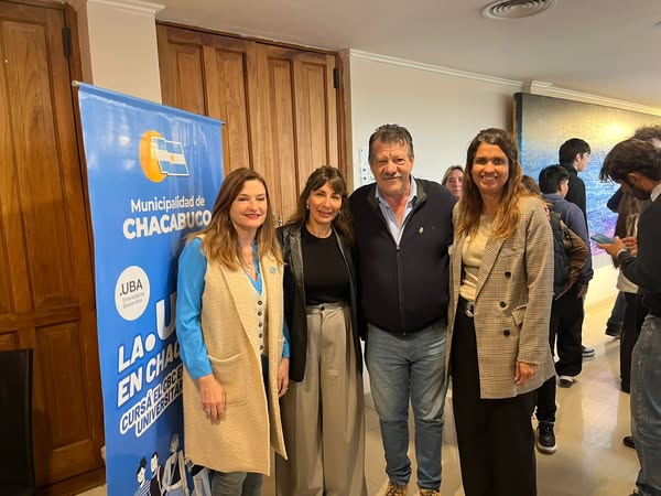 Representantes de CBC/ UBA sede Chacabuco y la UTN aula Chacabuco presentes en la “Expo Educativa y Laboral”