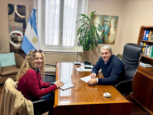 Golía firmó contrato para la finalización de obra del Jardín Maternal del barrio Alcira de la Peña