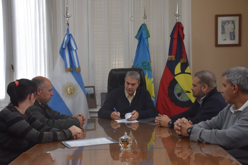 *Golía firmó convenio junto al Centro Tradicionalista “El Orejano”: Cederán un terreno para la construcción de su sede social*
