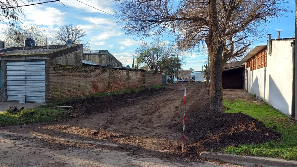Plan de Pavimentación: Comenzó el movimiento de suelo en el Pasaje 2 de Mayo