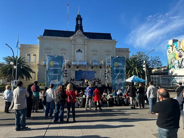 Golía acompañó una jornada de cultura, producción y juventud en Plaza San Martín