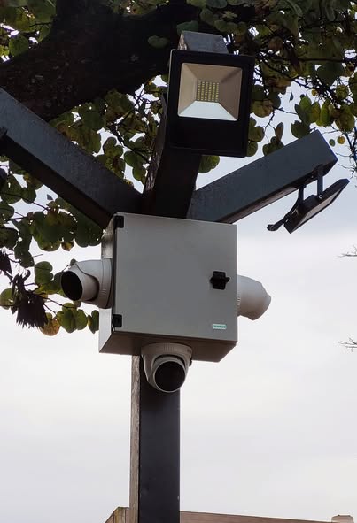 Colocaron nuevas cámaras de seguridad en Plaza Necochea