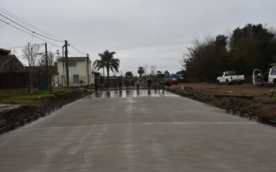 Comenzó la pavimentación de calle San Martín entre Cerrito y Aristóbulo del Valle