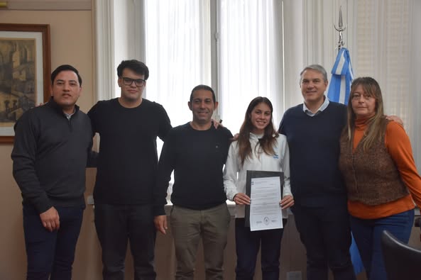 Golía entregó un reconocimiento a la campeona argentina Juanita Fernández
