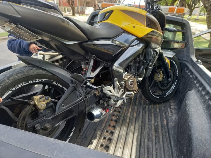 Tránsito retuvo otra motocicleta con escape antirreglamentario