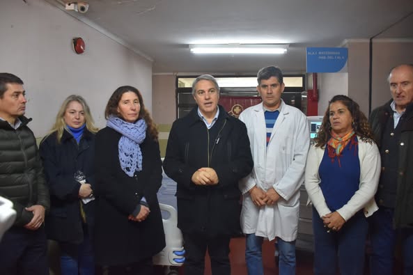 Más elementos para el Hospital: Se recibieron una mesa de anestesia, una camilla de cirugía y cuatro camas eléctricas