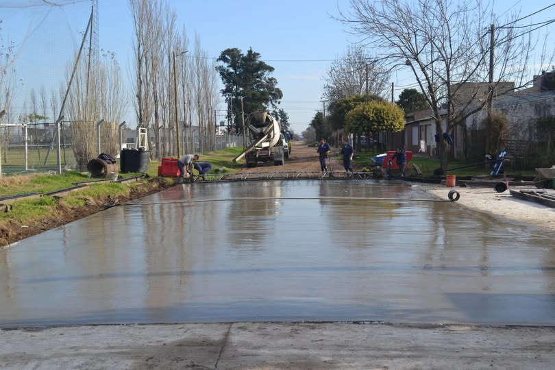 Seguimos avanzando con más pavimento para los vecinos