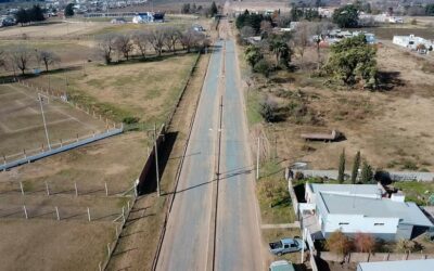 Seguimos trabajando, no paramos, esta semana consolidamos con piedras: 6 cuadras sobre avenida Frondizi, más 10 cuadras en otros barrios