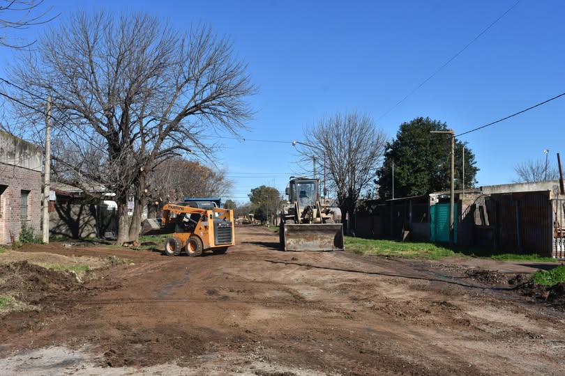 Más pavimento: Comenzó el movimiento de suelo en calle Andes