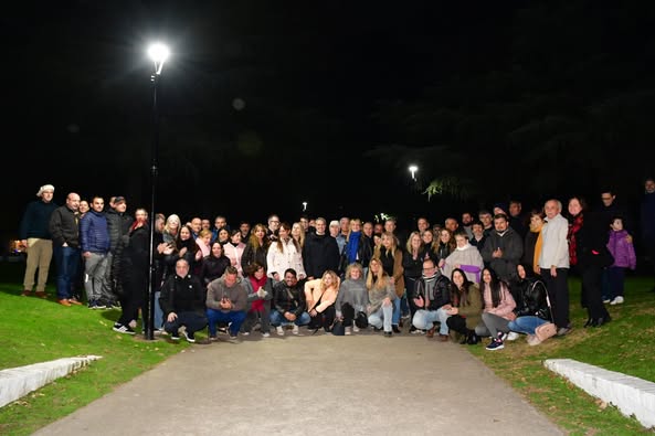 Golía inauguró nuevas luminarias en Plaza Belgrano