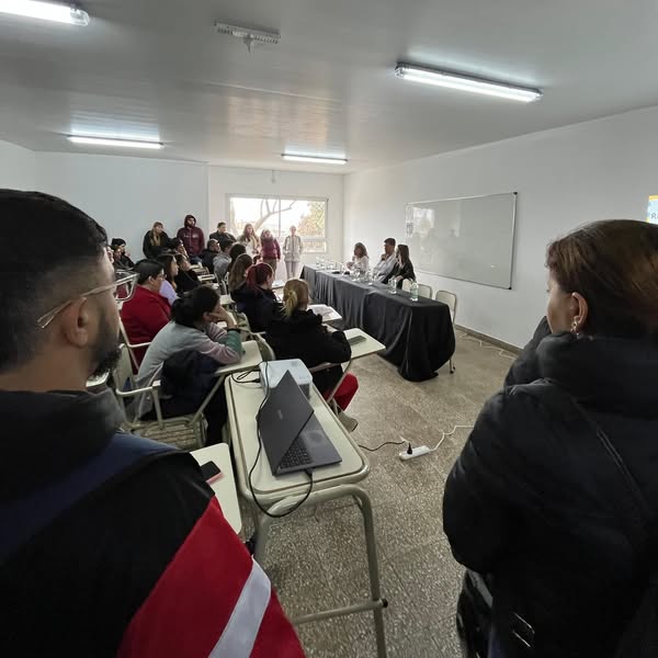 Charla informativa sobre inscripción de la licenciatura en Enfermería