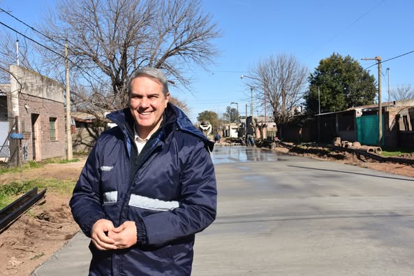 Golía recorrió la obra de pavimentación de calle Andes
