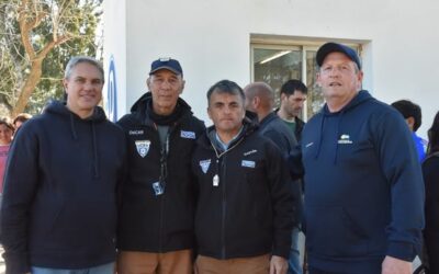 Golía junto a participantes del Cicloturismo Solidario y el Torneo Provincial Infanto-Juvenil de ciclismo