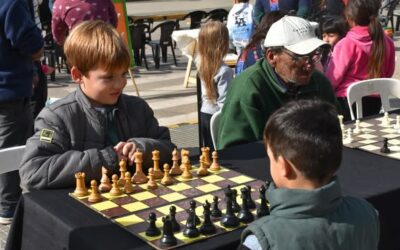 Multitudinario festejo del Día de las Infancias frente al Palacio Municipal