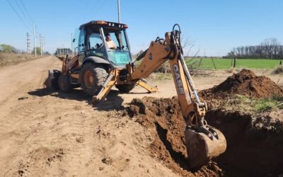 Se está entubando las bocacalles de la calle Castelli continuación