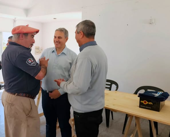 El Municipio hizo entrega de indumentaria a empleados de Servicios Públicos