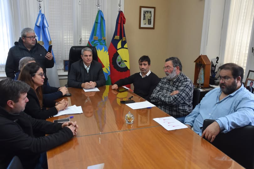 Golía firmó un decreto de incentivo a la producción local para generar puestos de trabajo
