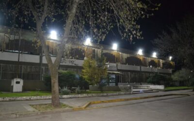 Nueva iluminación en el edificio de los colegios secundarios