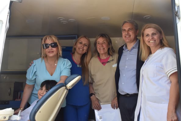 Golía presente en la Jornada de Medicina Preventiva en la Escuela Nº 27 y Jardín Nº 905