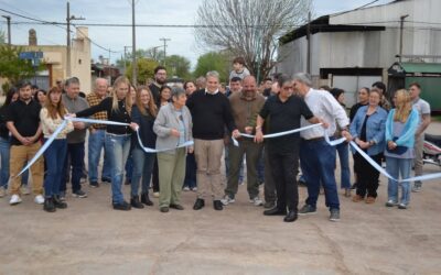 Golía encabezó la inauguración del pavimento N° 17 en Chacabuco