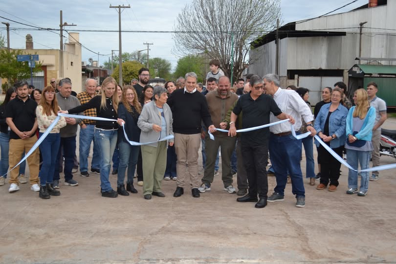 Golía encabezó la inauguración del pavimento N° 17 en Chacabuco