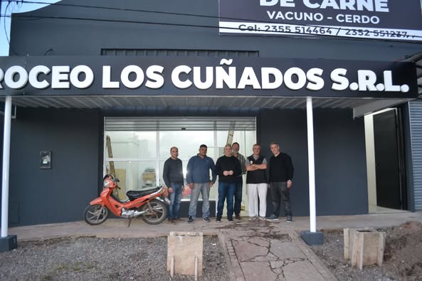 Golía recorrió una nueva empresa que abre en Chacabuco, con un innovador sistema de cortes de carnes