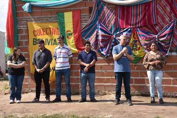 Golía en la celebración por el 11º aniversario de la Colectividad Boliviana “Simón Bolívar” de Chacabuco