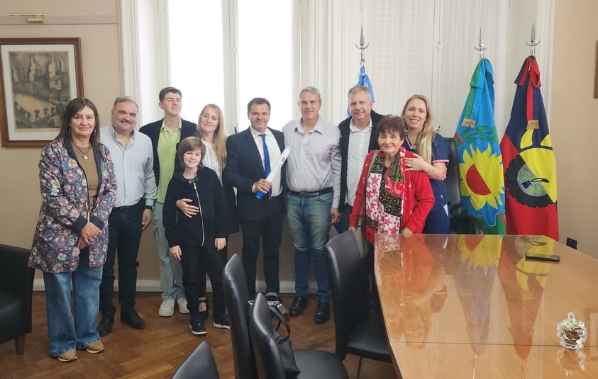 Andrés Pitelli se recibió de abogado en el Centro de Altos Estudios de Chacabuco