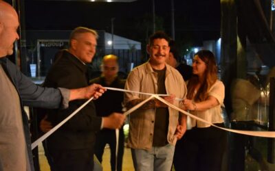 Golía acompañó la inauguración de “Esquina Imagen Restobar”