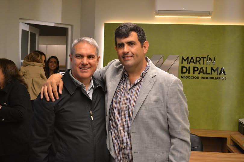 Golía acompañó la inauguración del nuevo salón de Inmobiliaria Di Palma